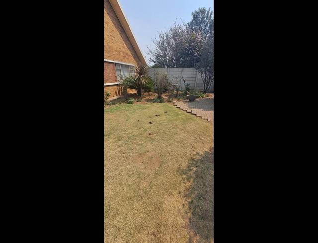 4 BEDROOM HOUSE FOR SALE IN PARKDENE